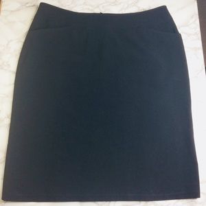 Max Studio black skirt with rear ruffle